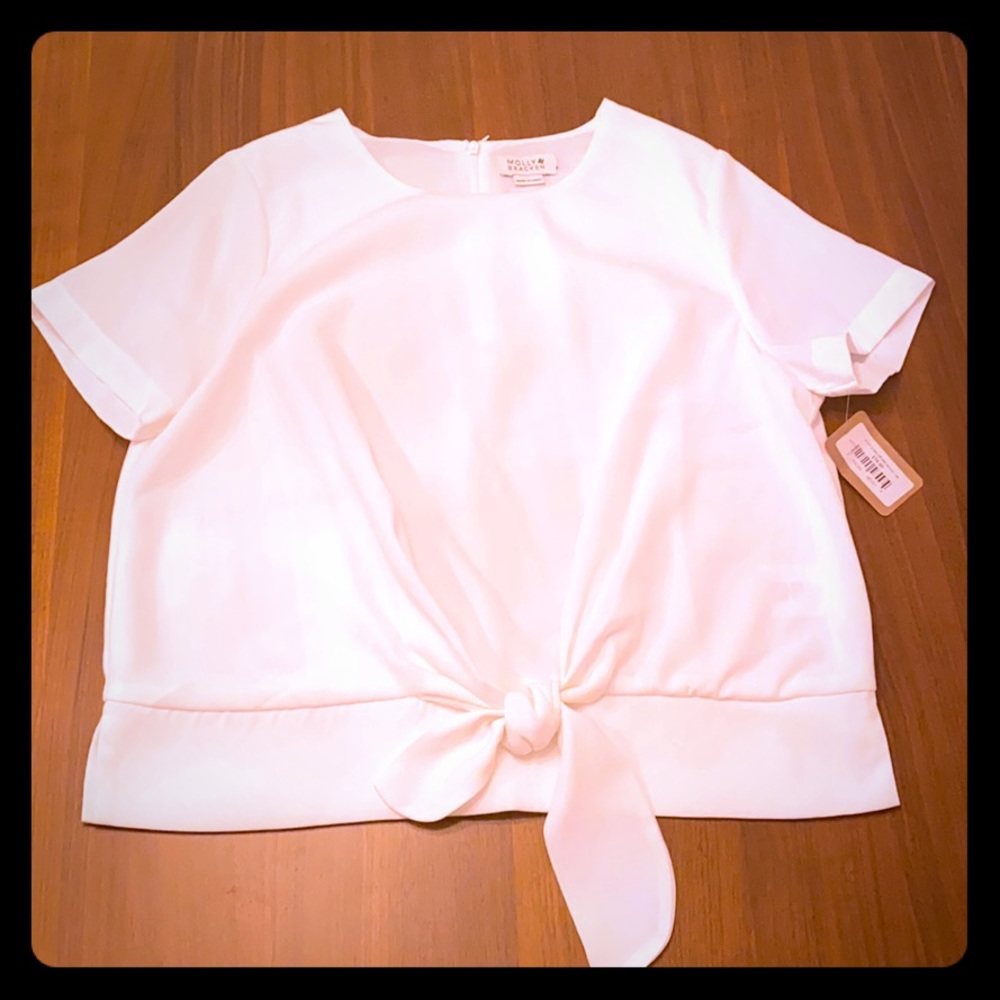 Cute Tie-front Boutique Blouse Perfect for Spring!